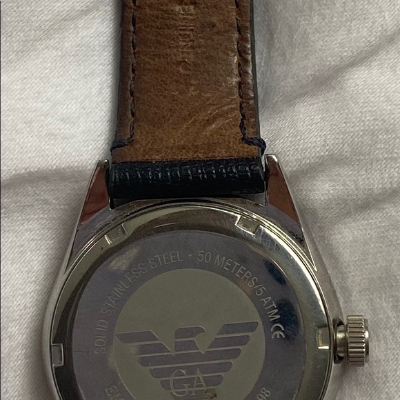 Watch - Picture 3 of 4